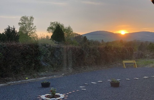 Bunclody Bed & Breakfast | American-style en suite bedroom in Bunclody (Breakfast included)