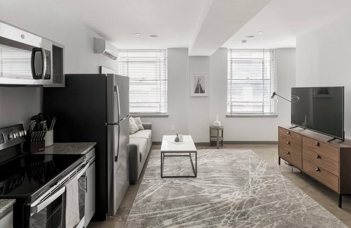 Central City Apartment | AmericanLife 1BD 4 - One Bedroom Apartment, Sleeps 2