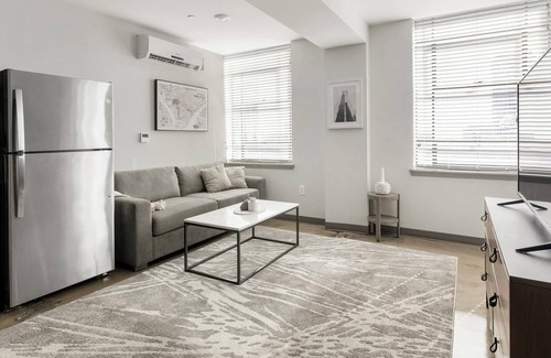 Central City Apartment | AmericanLife 1BD 6 - One Bedroom Apartment, Sleeps 2