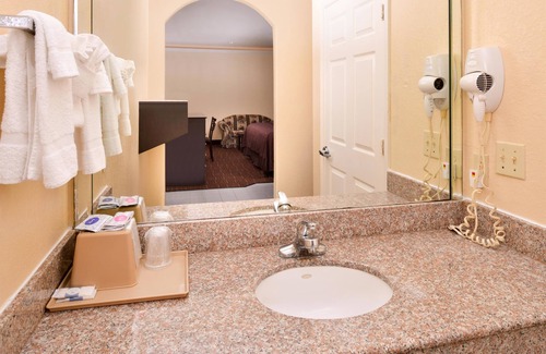 Baytown Hotel | Americas Best Value Inn Baytown