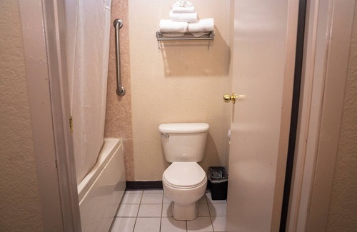 Lynnwood Hotel | Americas Best Value Inn Lynnwood Seattle