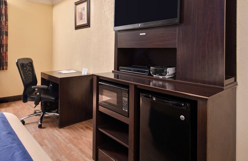 MacGregor Hotel | Americas Best Value Inn Medical Center Downtown