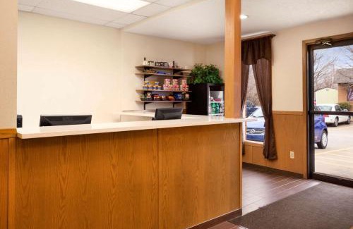 Pittsburg Hotel | Americas Best Value Inn Pittsburg