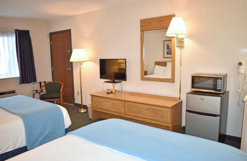 Newberry Hotel | Americas Best Value Inn & Suites - Tahquamenon Country