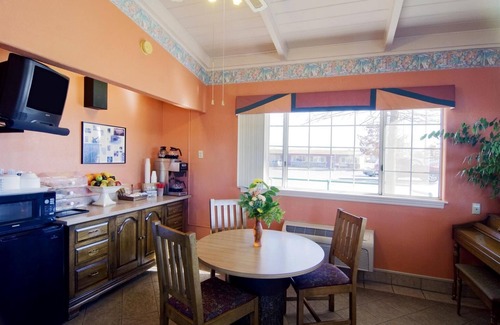 Oroville Hotel | Americas Best Value Inn & Suites Oroville
