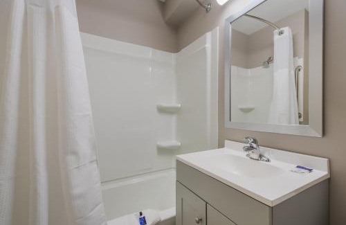 Farmington Hotel | Americas Best Value Inn Farmington