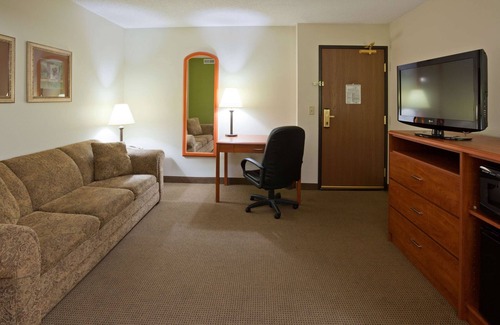 Thief River Falls Hotel | AmericInn by Wyndham Thief River Falls