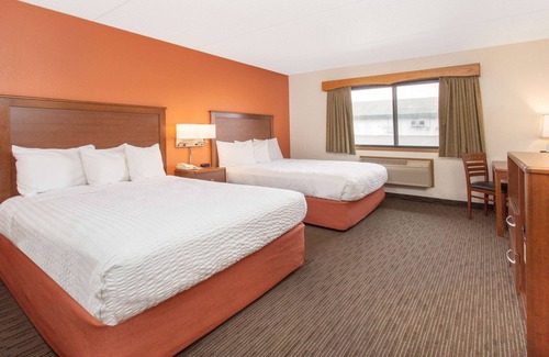 Laurium Hotel | AmericInn by Wyndham Calumet