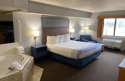 Greenville Hotel | AmericInn by Wyndham Greenville