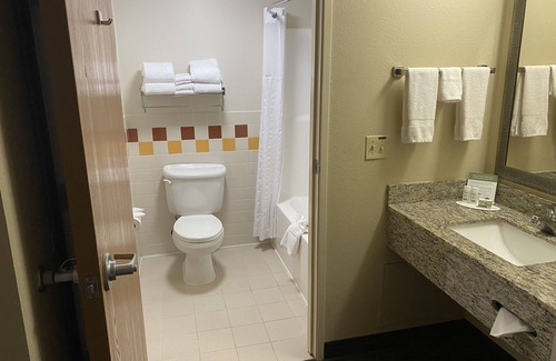 Greenville Hotel | AmericInn by Wyndham Greenville