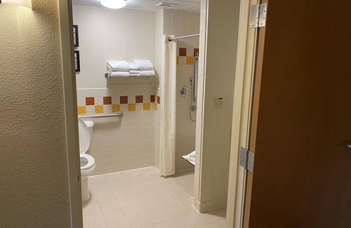 Greenville Hotel | AmericInn by Wyndham Greenville