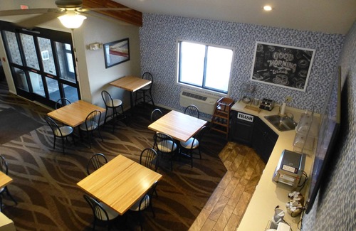 Mitchell Hotel | AmericInn by Wyndham Mitchell