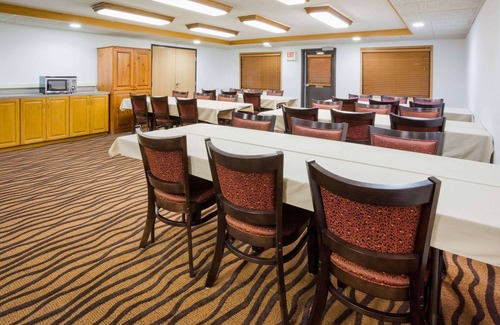 Mora Hotel | AmericInn by Wyndham Mora