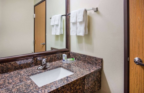 Mora Hotel | AmericInn by Wyndham Mora