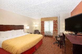 Muscatine Hotel | AmericInn by Wyndham Muscatine