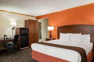 Virginia Hotel | AmericInn by Wyndham Virginia