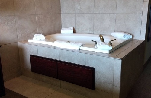 Crookston Hotel | AmeriVu Inn and Suites