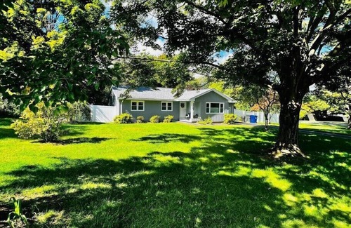 Hadley House | Amherst, Perfect Location, UMass, Smith, MHC!