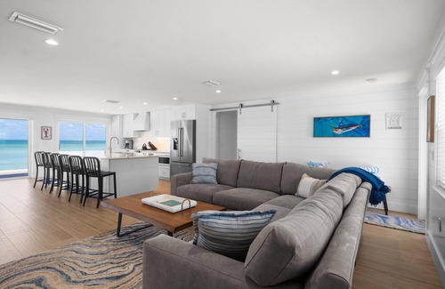 Anna Maria House | AMI Swedish Beach House: Bay Front! Overlooking Tampa Bay! by Anna Maria Life Vacation Rentals