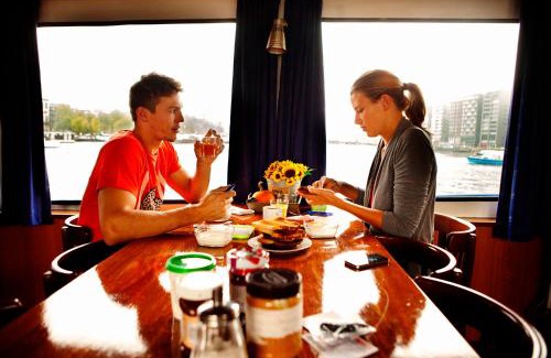 Amsterdam City Centre Boat Rental | AmicitiA
