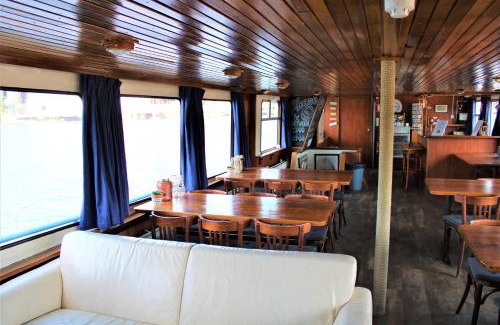 Amsterdam City Centre Boat Rental | AmicitiA
