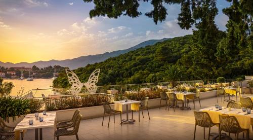Cove Tri Zala (Zrnovo) Resort | Aminess Planet Camping Holiday Homes Port9