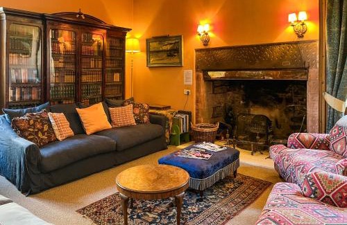 Newbridge House | Amisfield Tower