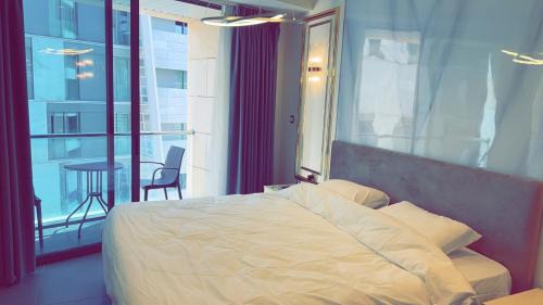 Al Abdali Apartment | Amman Damac one bedroom boulevard Abdali استديو في داماك عمان الاردن