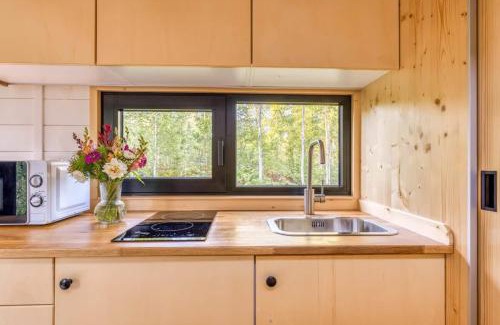 Ammeberg House | Ammebergs Blommor by Tiny Away