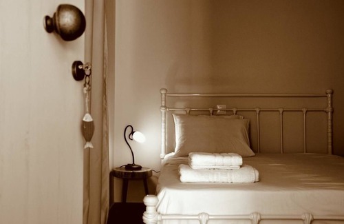 Elea House | Ammos Luxury Suites