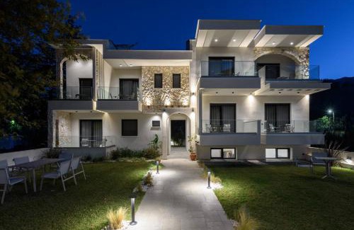 Golden Beach Hotel | Ammothines Beach Suites