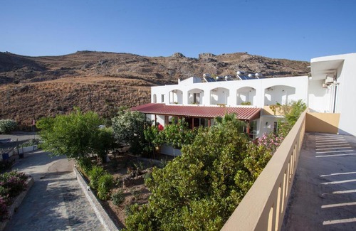 Agios Vasileios Apartment | Ammoudi Hotel