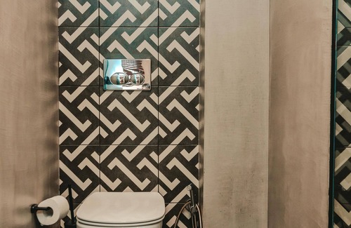 Polichrono House | Amoessa Boutique
