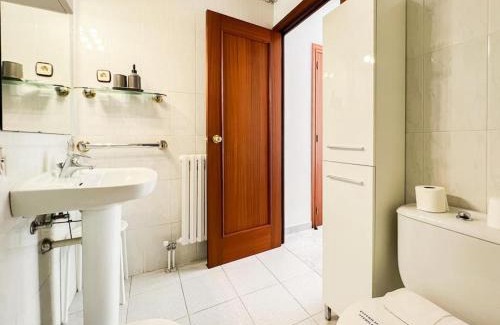 Pal Apartment | Amplio Apartmento en Pal. 8PAX