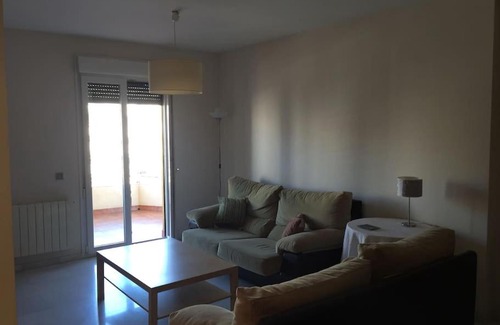 La Buhaira Apartment | Amplio Piso en Nervión, Excelente zona de la ciudad.
