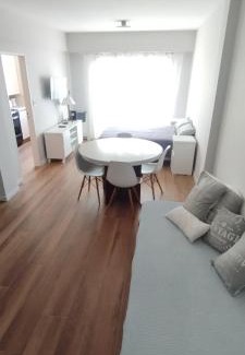 La Perla Apartment | Amplio y luminoso monoambiente a 100 mts del mar
