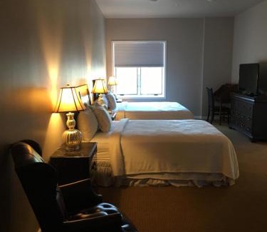 Amsterdam Hotel | Amsterdam Castle NY