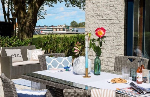 Loosdrecht House | Amterdam/Loosdrecht lake Bungalow 4-6 persons Rien Village Loosdrecht