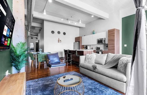 Cedars Apartment | Amyfinehouse | Breakfast + Valet + Near Convention