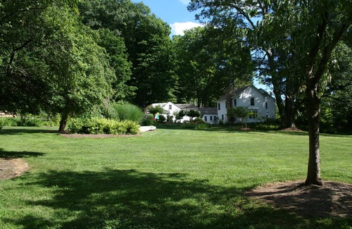 Sharon House | An acclaimed photographers country estate, arts community, near private schools!