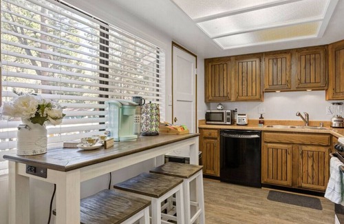 Big Bear Lake Cottage | An amazing cottage that takes you back to childhood tales