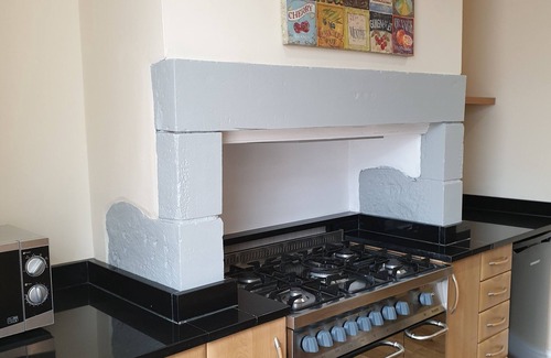 Ainley Top Apartment | An elegant and spacious home from home at Lindley