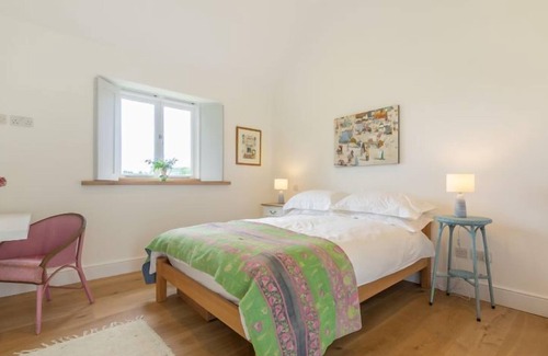 Deepdale House | An enchanting luxury self-catering coastal barn, set in an unrivalled position.
