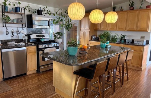San Onofre House | An "Endless Summer, Surfer's Paradise" Awaits