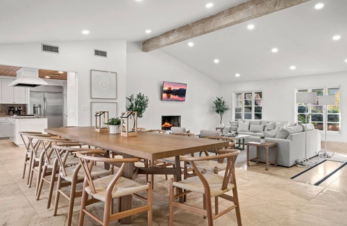 Magnesia Falls Cove House | An expansive estate with private pool & lighted pickle ball court