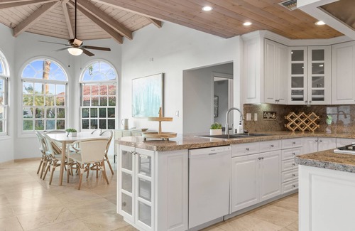 Magnesia Falls Cove House | An expansive estate with private pool & lighted pickle ball court