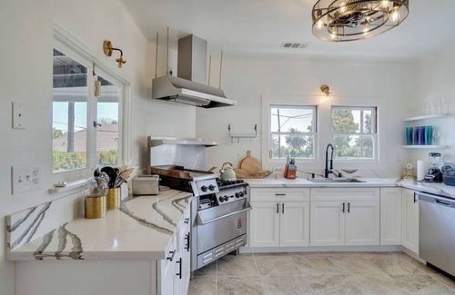 Upland House | An Exquisite Vintage Rare Historical Ranch House!