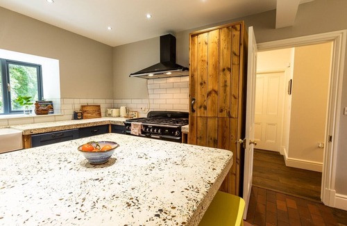 St Dogmaels House | An incredible retreat on the coast for 10, with a beautiful garden