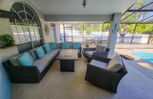 Sunridge Woods House | An Oasis in the Sun