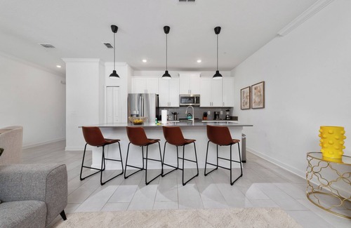 Kissimmee House | "An Oasis of Tranquility and Entertainment for the Whole Family"